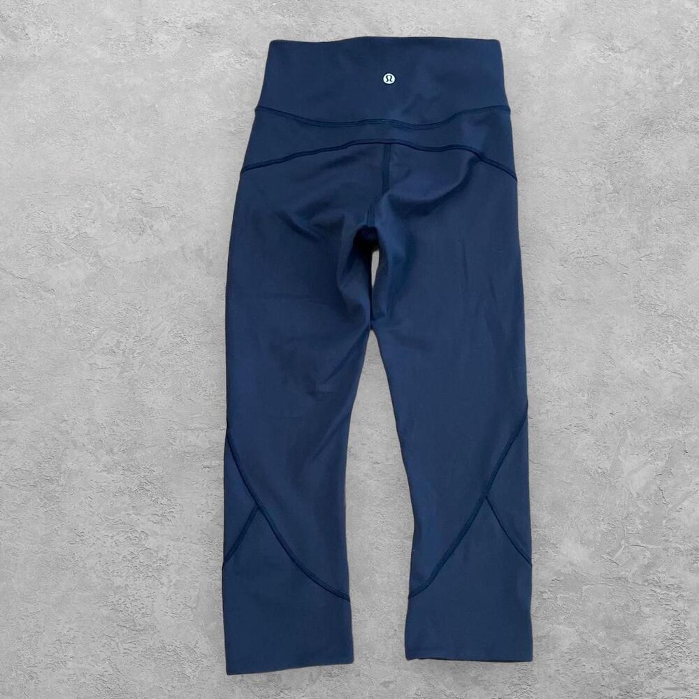 Lululemon Capri Leggings High Rise Crop Yoga Pilates Size 4 Navy